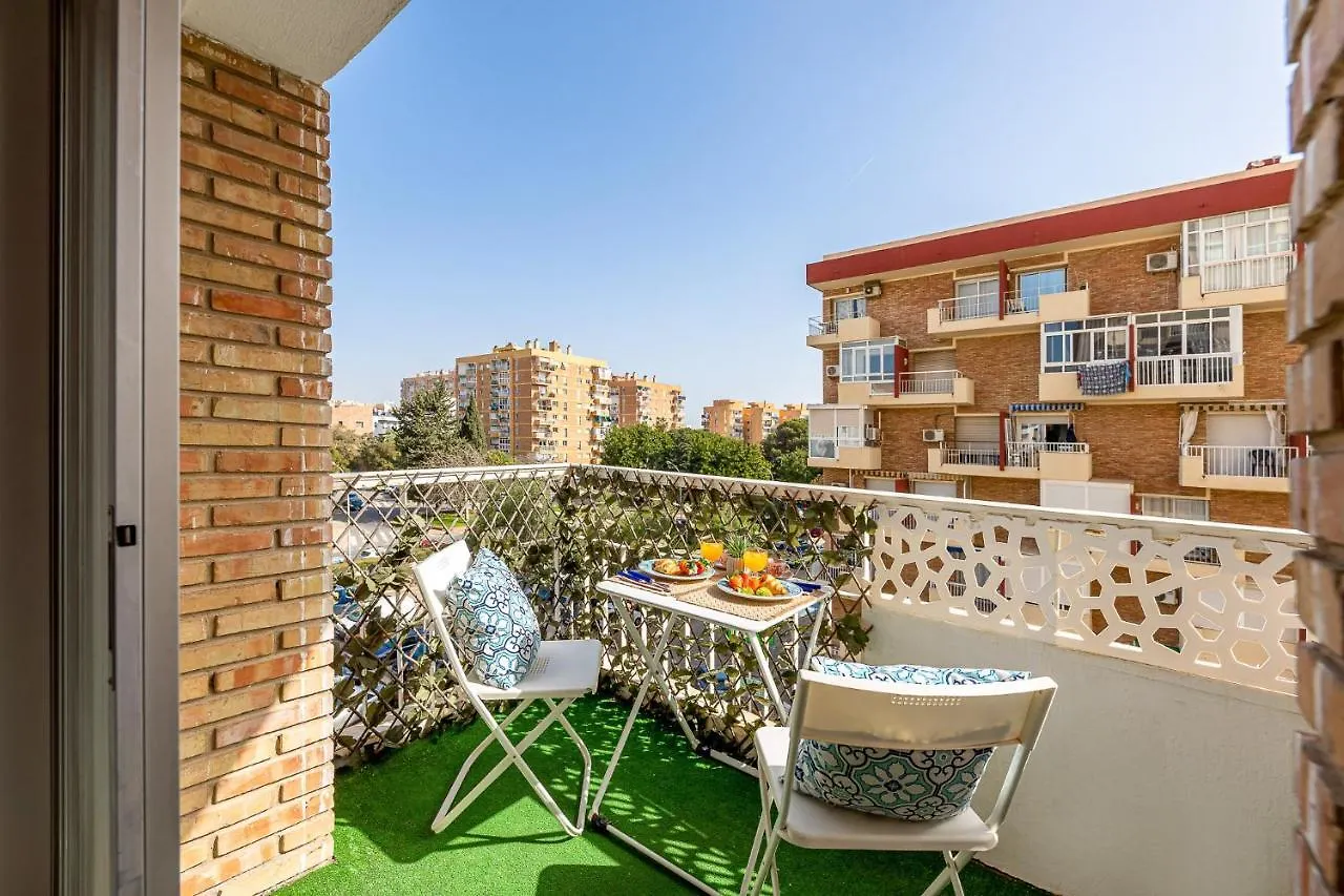 797 Holiday Rentals- Comodo Apartamento Para 4 En Hercules Бенальмадена Апартаменты