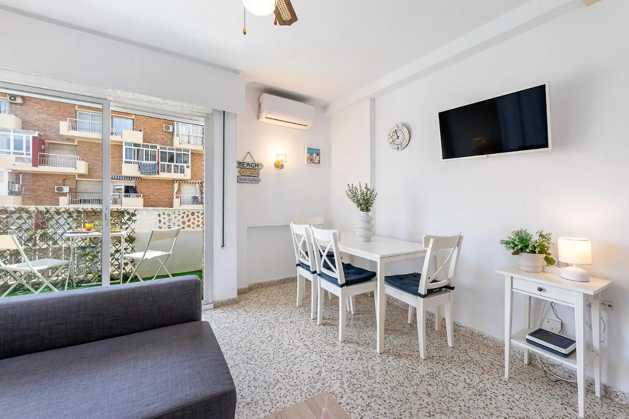 Апартаменты 797 Holiday Rentals- Comodo Apartamento Para 4 En Hercules Бенальмадена Испания